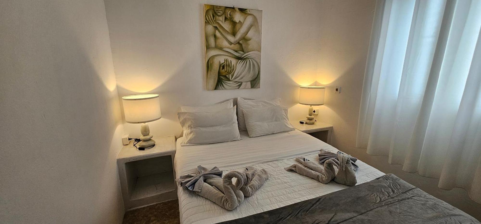 Pleasure Black Santorini Hotel 3*