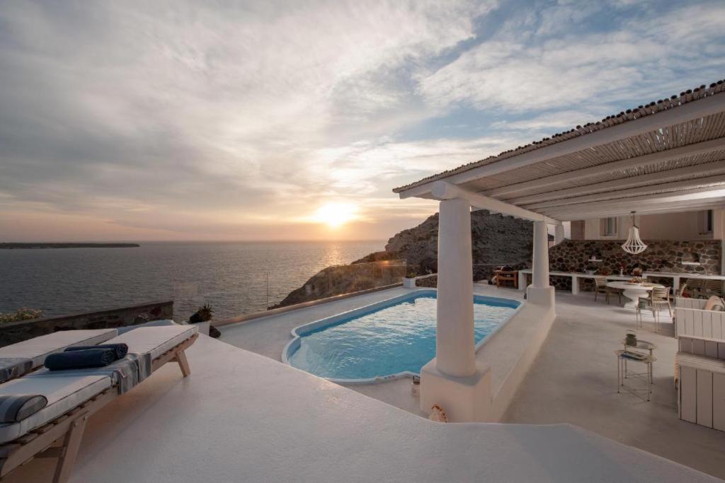 Ode Villa Oia (Santorini)
