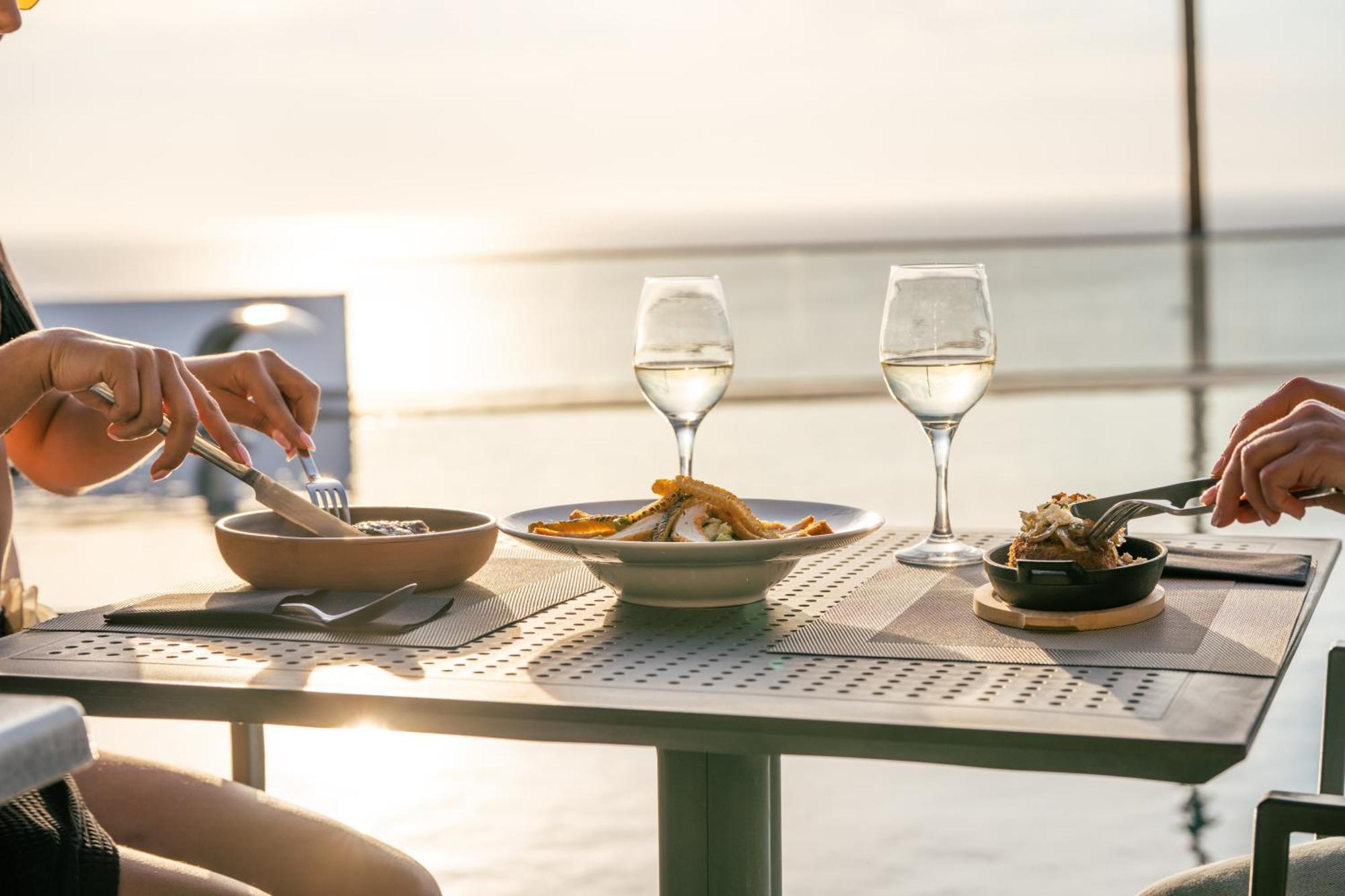 Serenita Luxury Hotel Akrotiri (Santorini)