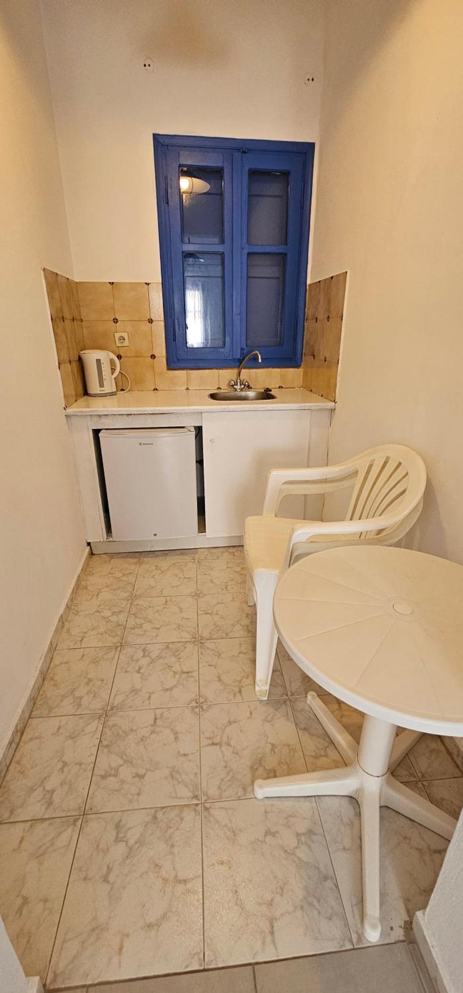 Pleasure Black Santorini 3*