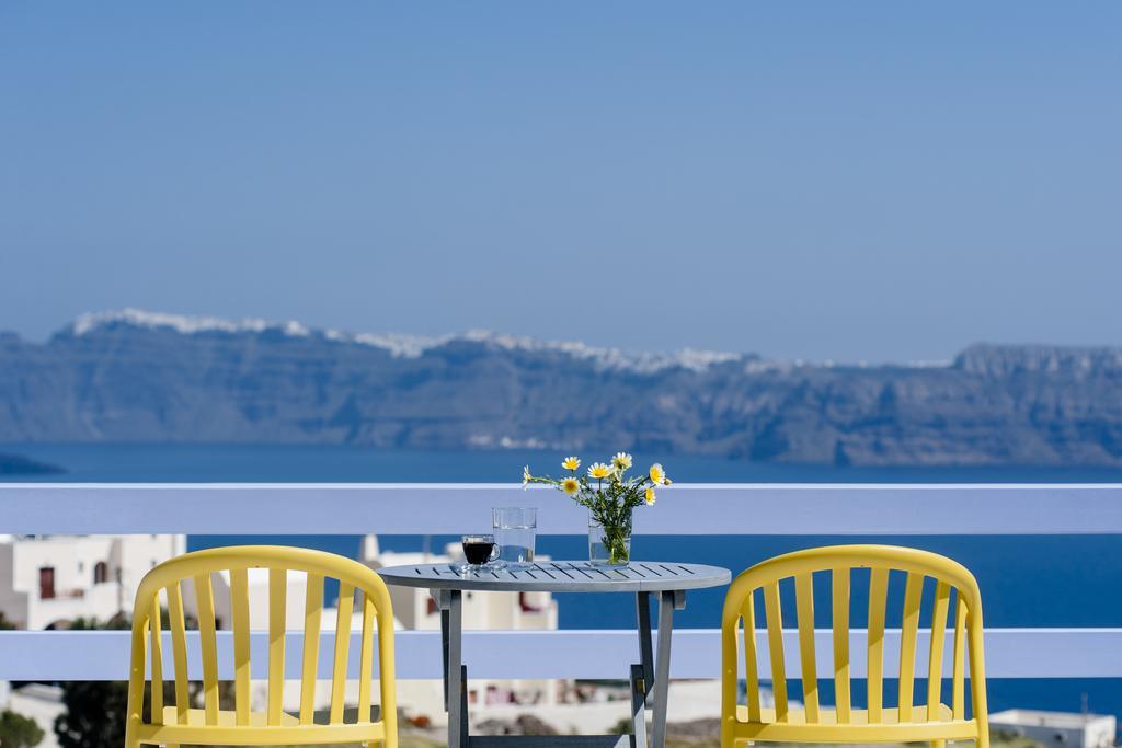Earino And * Akrotiri (Santorini)