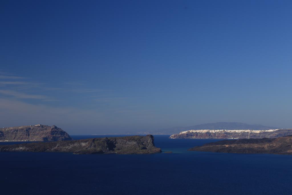 Akrotiri *