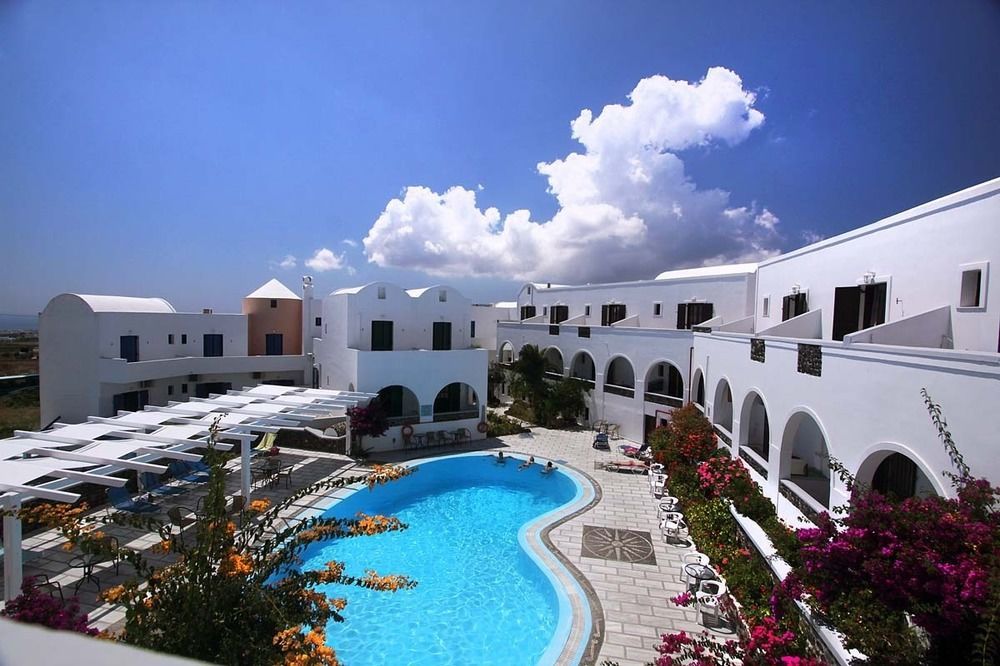 Hotel New Haroula 3*