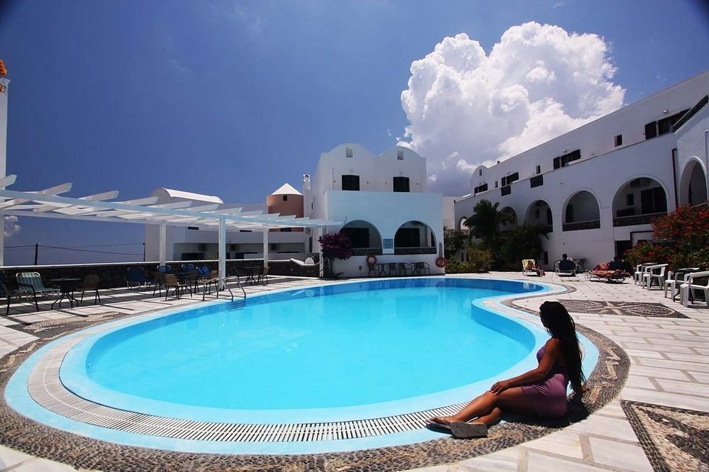 New Haroula 3* Fira (Santorini)