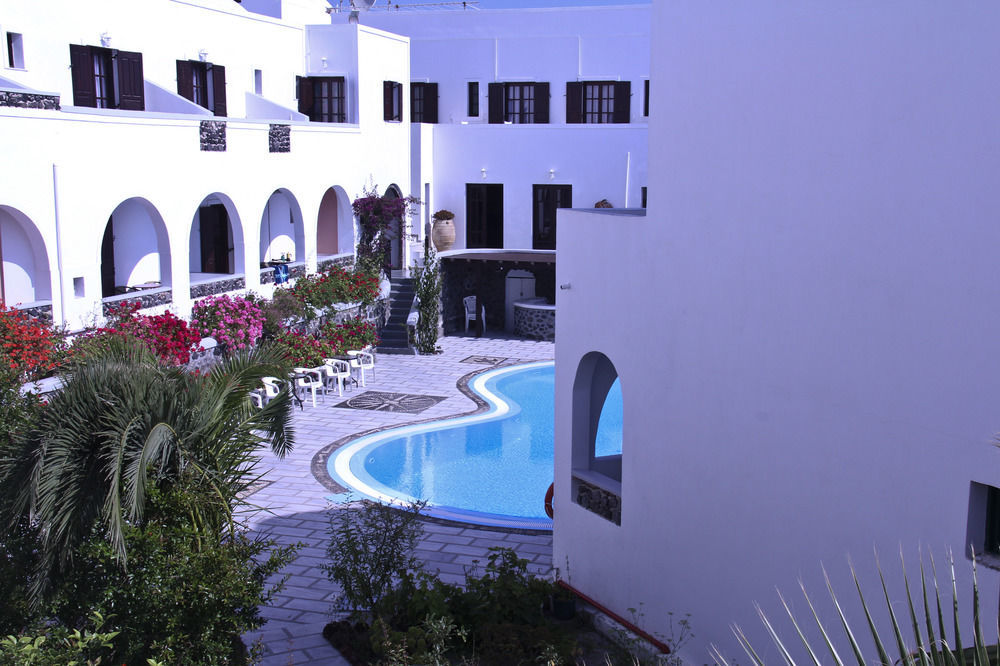 New Haroula 3* Fira (Santorini)