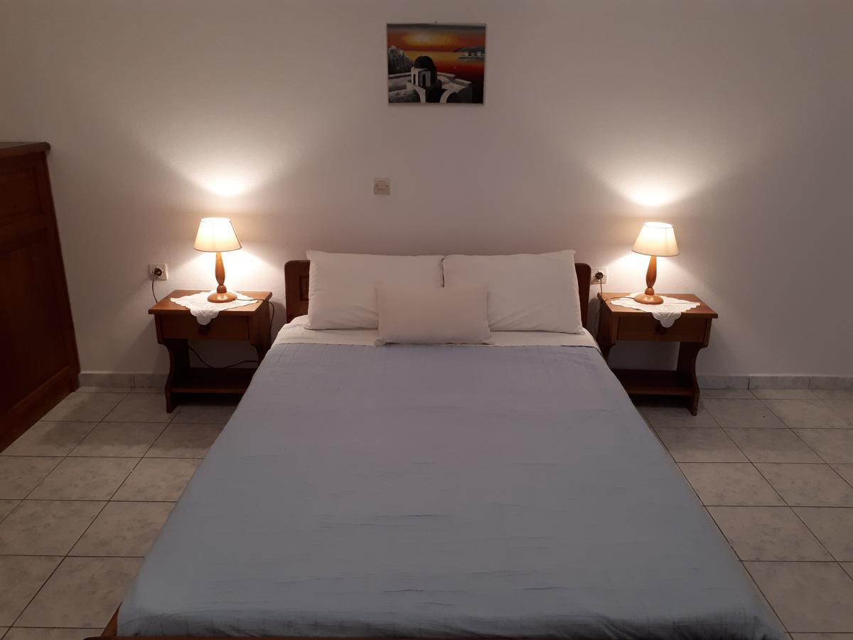 Paradisos Aparthotel *