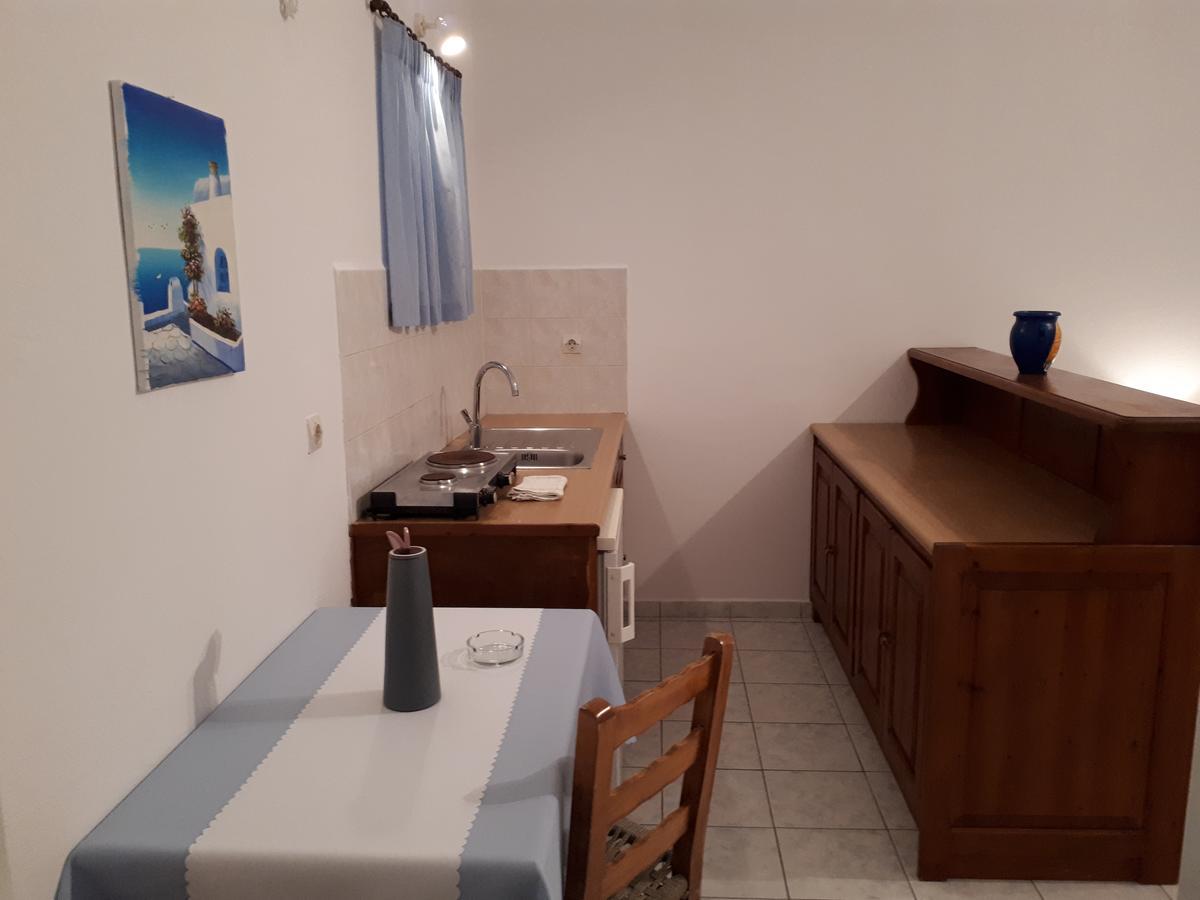 Paradisos Aparthotel Oia (Santorini)