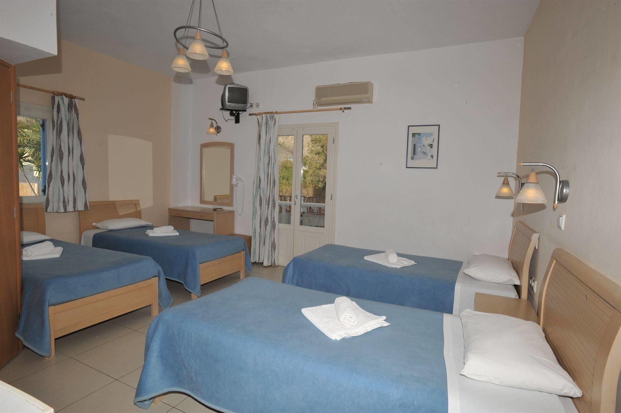 Stelios Place Perissa (Santorini)