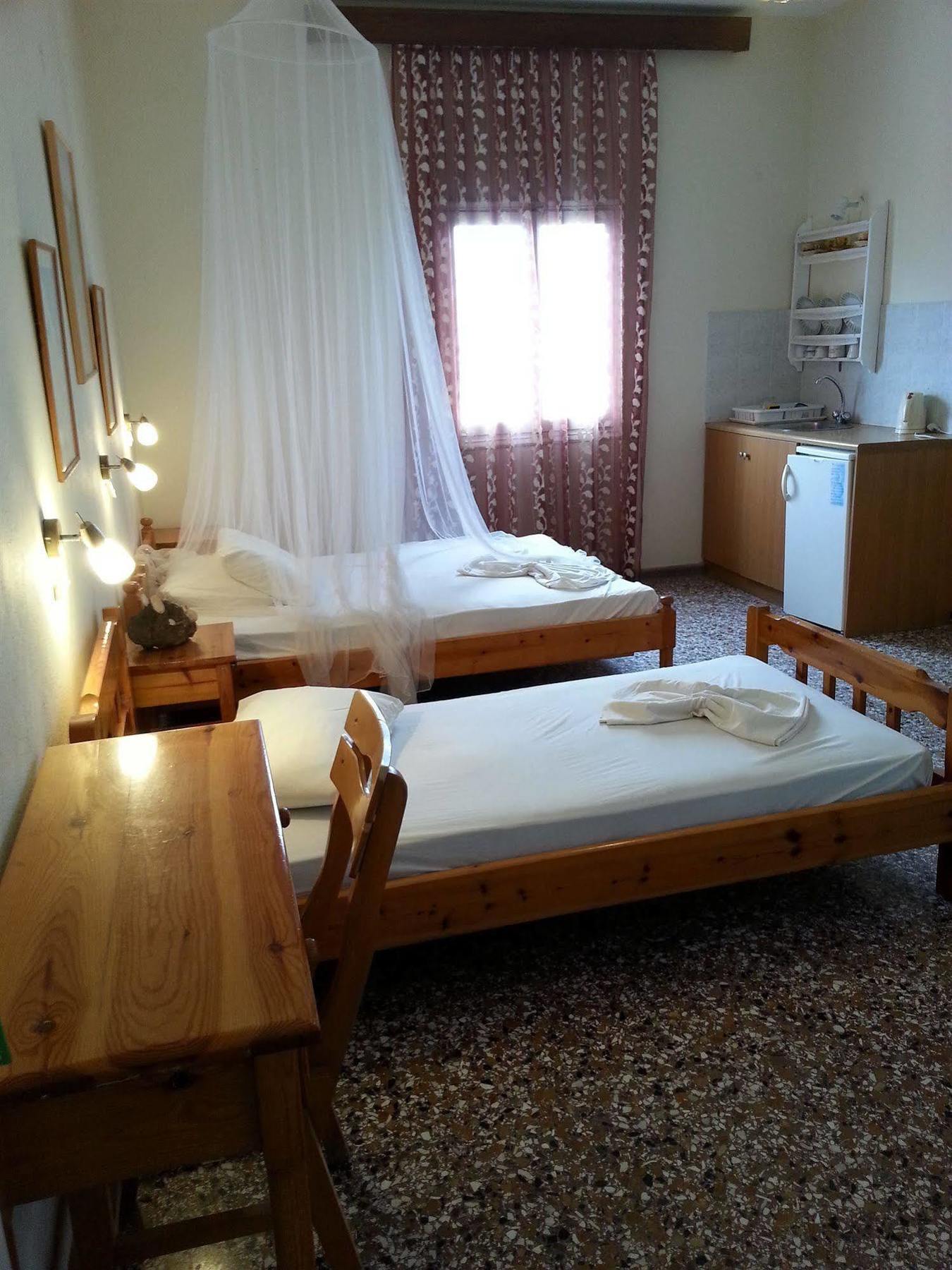 Guest house Livadaros