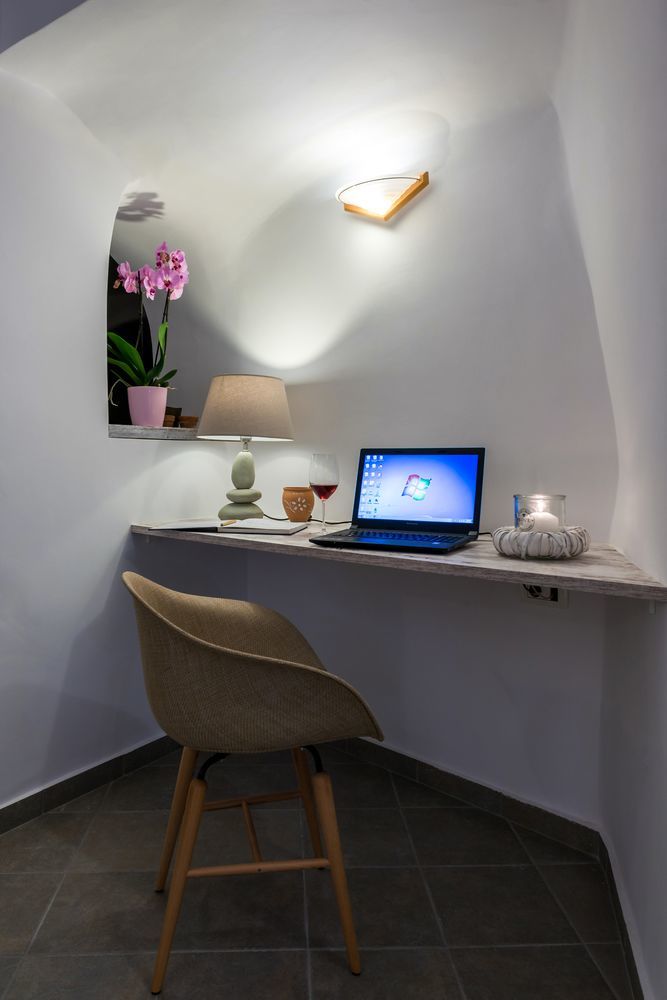 Kima Aparthotel Oia (Santorini)