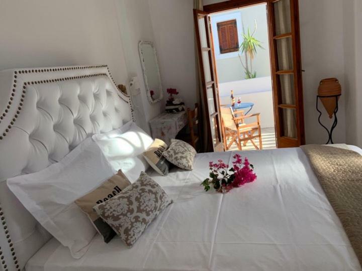 Philoxenia & Hotel