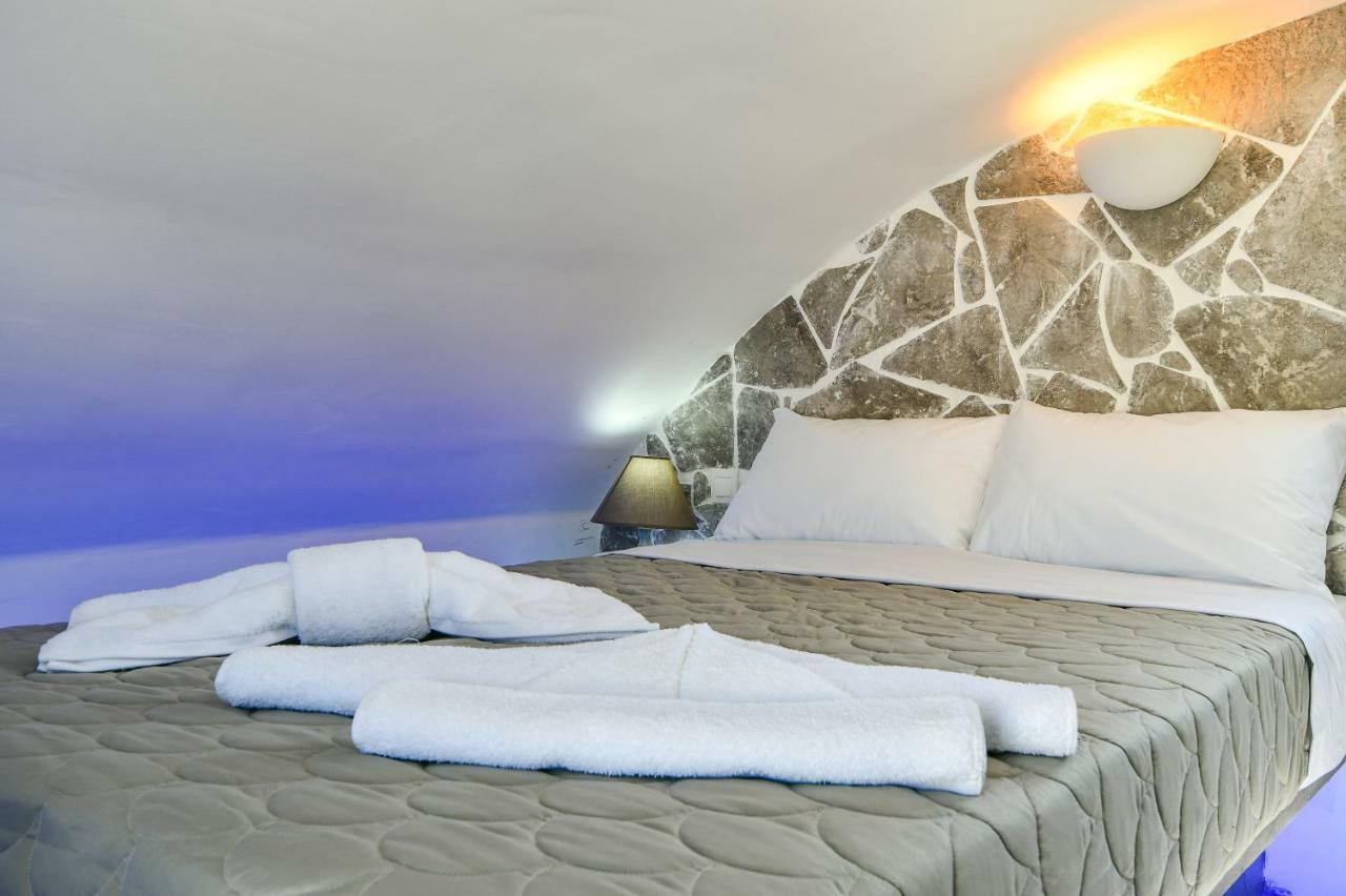 Sun Springs Kamari (Santorini)
