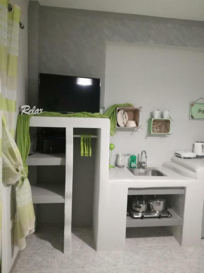 Pasithei Aparthotel Perissa (Santorini)