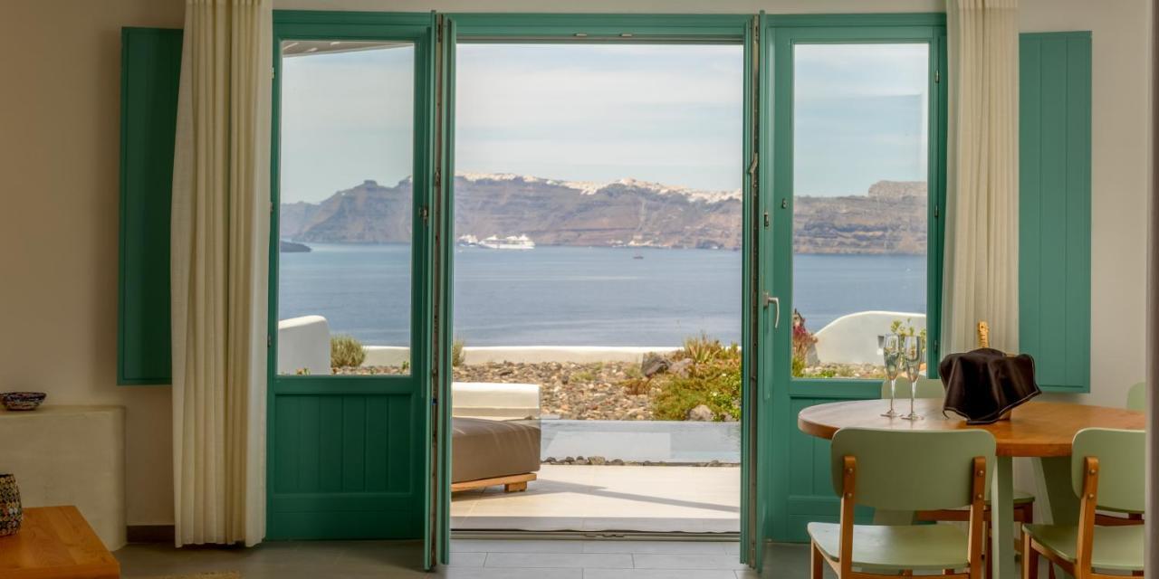 Neptune Luxury 5* Akrotiri (Santorini)