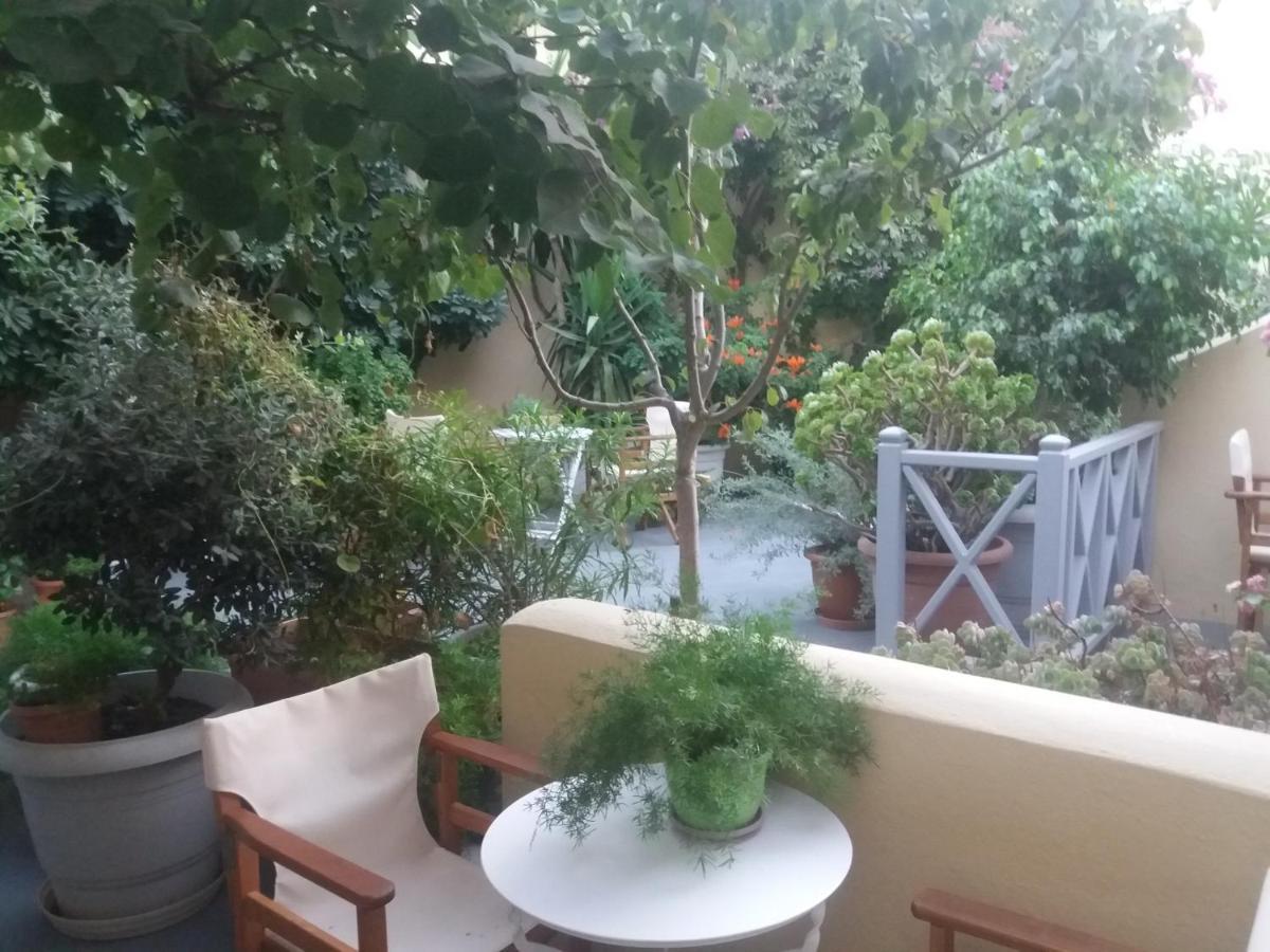 Ersi Aparthotel Fira (Santorini)