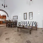 Santorini 180 Degrees