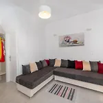 Aislin House