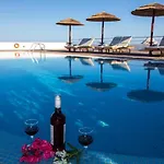 Thira\'S Dolphin