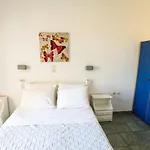 Finikas Santorini