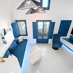 Blue White Residence