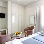De_Naxia Suites