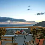 Kastro Cave House