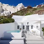Lathouri Cave Villa