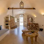 Sando Traditional Cave Villas With Jacuzzi And Sea View