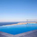 Luna Rossa Santorini