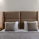Splendour Hotel And Suites