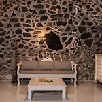 Splendour Hotel And Suites