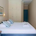 The Boathouse Hotel