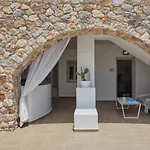 Orabel Suites Santorini (Adults Only)