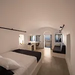 Pyrgos Cave Suites