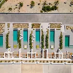 Numa Santorini