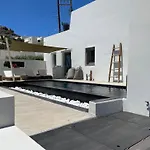 Villa Di Capo - Santorini Old Winery Luxury Villas
