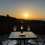 Nastram Suites Oia