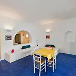 Nissia Beach Apartments & Suites