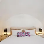 Allure Suites