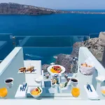 Hyperion Oia Suites