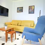 Fira Central Apartments With Veranda