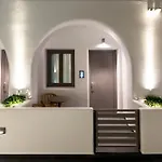 Deluxe Hotel Santorini