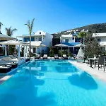 Aurora Luxury Suites