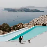 Erosantorini Estate