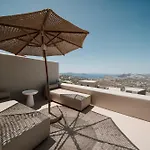 Luna Santorini Suites