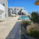 Mylithos Suites