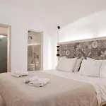 Aperto Suites - Adults Only
