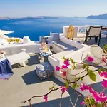 Alexander\'S Suites