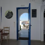 Villa Solasta #2 With Jacuzzi In Santorini
