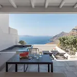 Porto Fira Suites